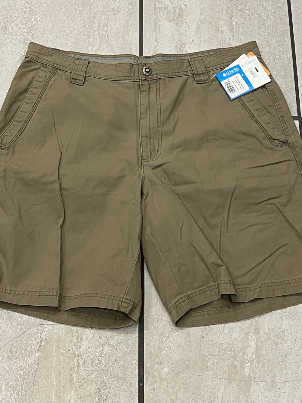 Columbia Ultimate ROC Shorts Khaki Tan Hiking Utility Men Sz 36 Omni-Shield NWT - Picture 2 of 14